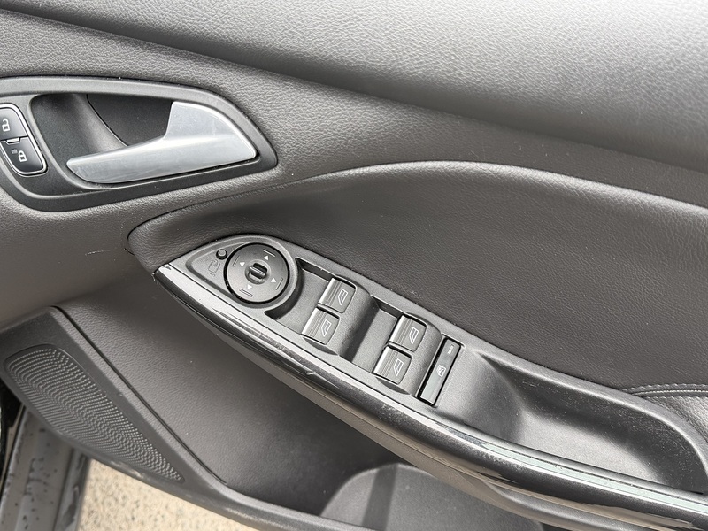 Ford Focus 1.0T EcoBoost Titanium X Hatchback 5dr Petrol Auto Euro 6 (s/s) (125 ps) - U2432