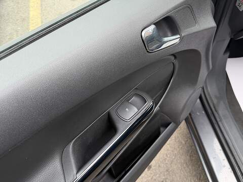 Vauxhall Corsa 1.0 ecoFLEX 12V Active Hatchback 5dr Petrol Manual Euro 5 (A/C) (65 ps) - U2433