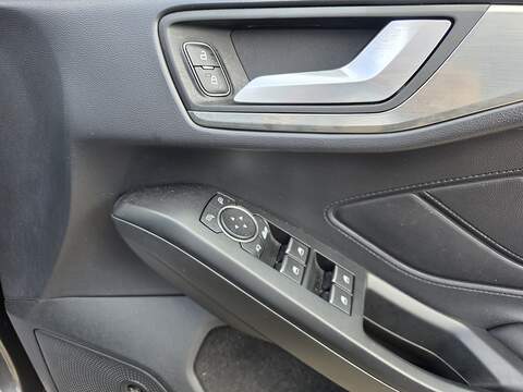 Ford Focus 1.0T EcoBoost Active X Vignale Hatchback 5dr Petrol Auto Euro 6 (s/s) (125 ps) - U2436