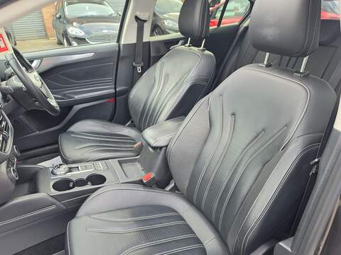 Ford Focus 1.0T EcoBoost Active X Vignale Hatchback 5dr Petrol Auto Euro 6 (s/s) (125 ps) - U2436