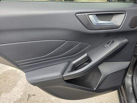 Ford Focus 1.0T EcoBoost Active X Vignale Hatchback 5dr Petrol Auto Euro 6 (s/s) (125 ps) - U2436