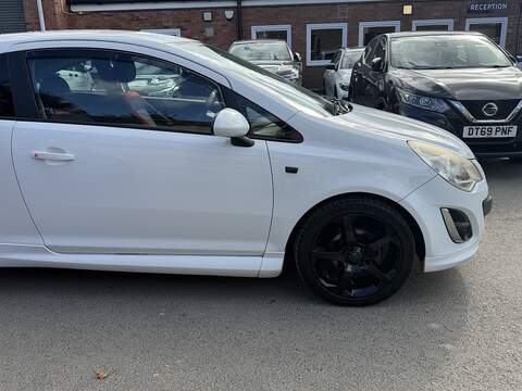 Vauxhall Corsa 1.4 16V SRi Hatchback 3dr Petrol Manual Euro 5 (A/C) (100 ps) - U2439