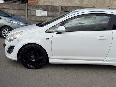 Vauxhall Corsa 1.4 16V SRi Hatchback 3dr Petrol Manual Euro 5 (A/C) (100 ps) - U2439