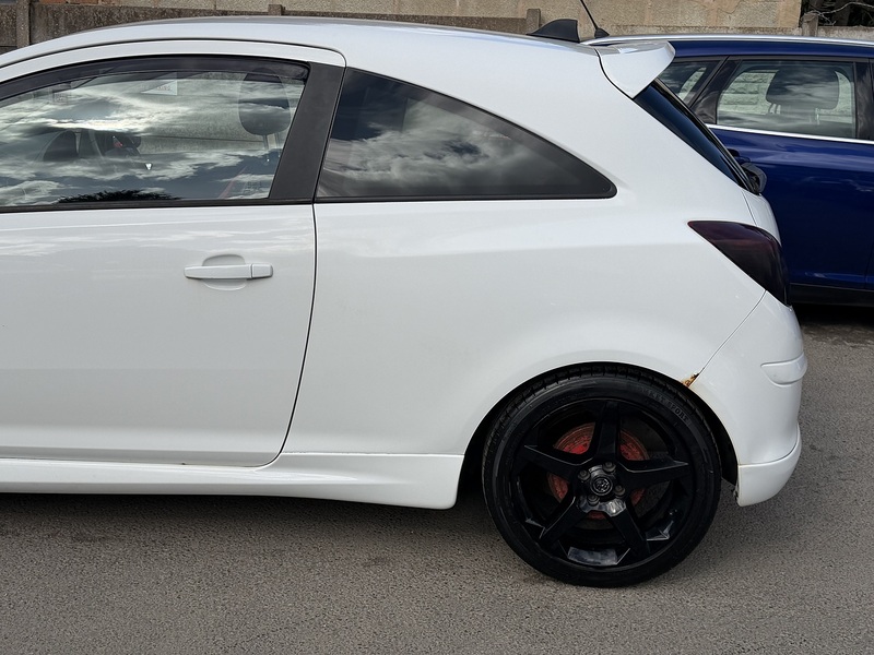 Vauxhall Corsa 1.4 16V SRi Hatchback 3dr Petrol Manual Euro 5 (A/C) (100 ps) - U2439