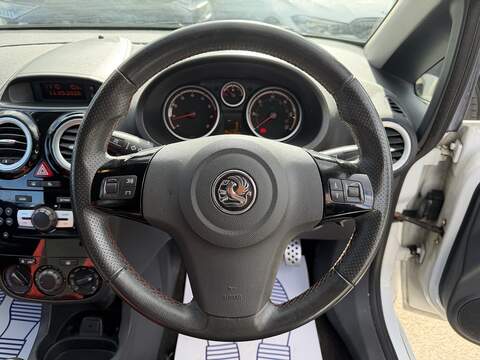 Vauxhall Corsa 1.4 16V SRi Hatchback 3dr Petrol Manual Euro 5 (A/C) (100 ps) - U2439