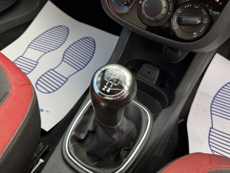 Vauxhall Corsa 1.4 16V SRi Hatchback 3dr Petrol Manual Euro 5 (A/C) (100 ps) - U2439