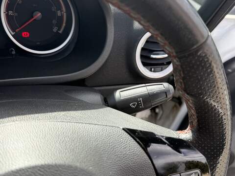 Vauxhall Corsa 1.4 16V SRi Hatchback 3dr Petrol Manual Euro 5 (A/C) (100 ps) - U2439