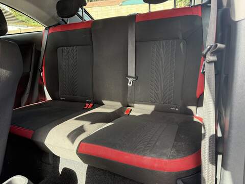 Vauxhall Corsa 1.4 16V SRi Hatchback 3dr Petrol Manual Euro 5 (A/C) (100 ps) - U2439