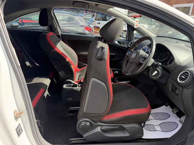 Vauxhall Corsa 1.4 16V SRi Hatchback 3dr Petrol Manual Euro 5 (A/C) (100 ps) - U2439