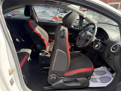 Vauxhall Corsa 1.4 16V SRi Hatchback 3dr Petrol Manual Euro 5 (A/C) (100 ps) - U2439