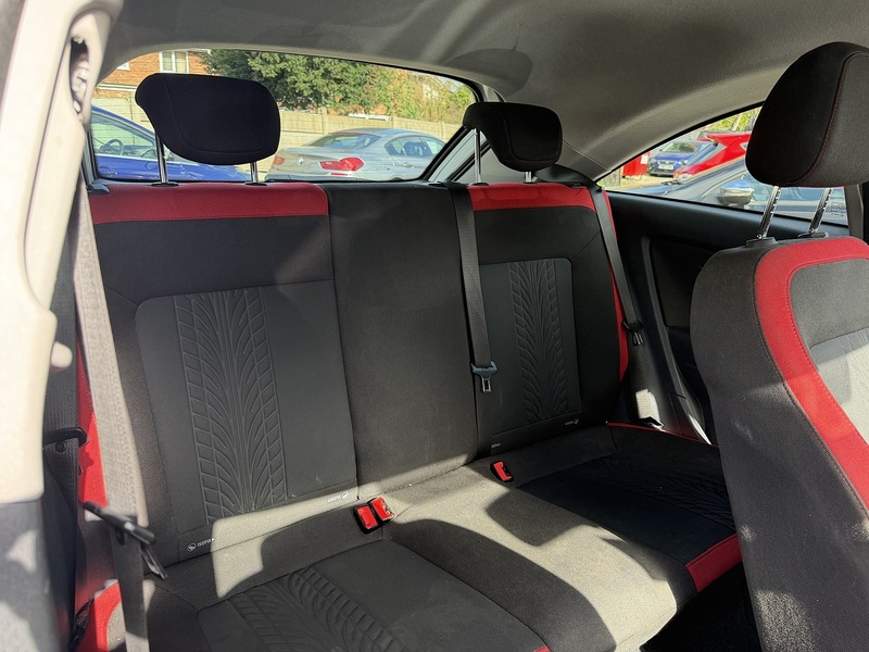 Vauxhall Corsa 1.4 16V SRi Hatchback 3dr Petrol Manual Euro 5 (A/C) (100 ps) - U2439