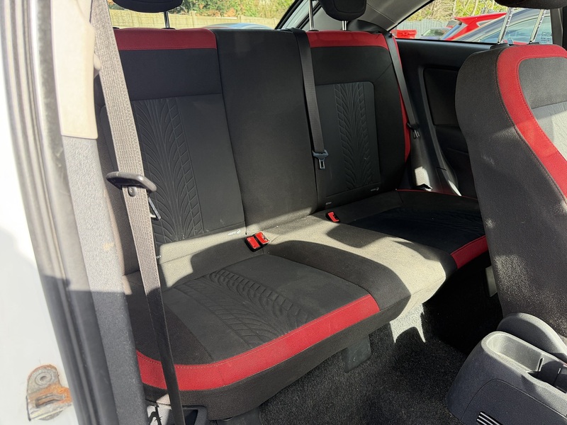 Vauxhall Corsa 1.4 16V SRi Hatchback 3dr Petrol Manual Euro 5 (A/C) (100 ps) - U2439