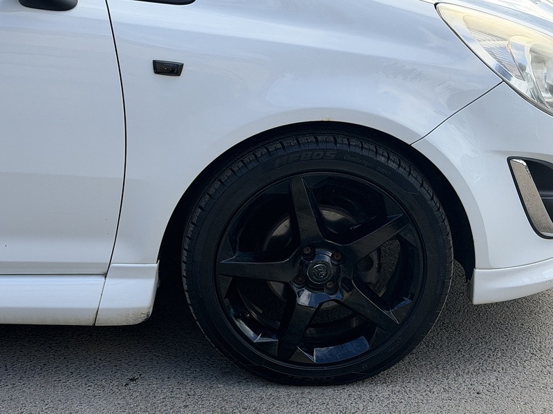 Vauxhall Corsa 1.4 16V SRi Hatchback 3dr Petrol Manual Euro 5 (A/C) (100 ps) - U2439