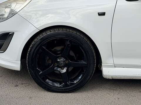 Vauxhall Corsa 1.4 16V SRi Hatchback 3dr Petrol Manual Euro 5 (A/C) (100 ps) - U2439