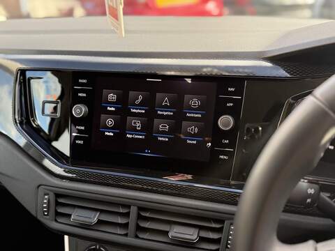 Volkswagen Polo 1.0 EVO Life Hatchback 5dr Petrol Manual Euro 6 (s/s) (80 ps) - U2440