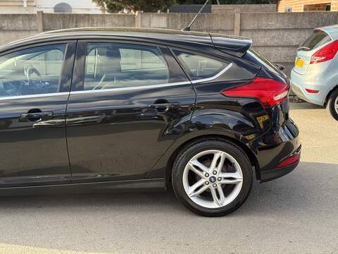 Ford Focus 1.0T EcoBoost Titanium Hatchback 5dr Petrol Manual Euro 6 (s/s) (125 ps) - U2441