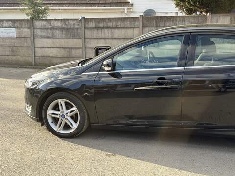 Ford Focus 1.0T EcoBoost Titanium Hatchback 5dr Petrol Manual Euro 6 (s/s) (125 ps) - U2441