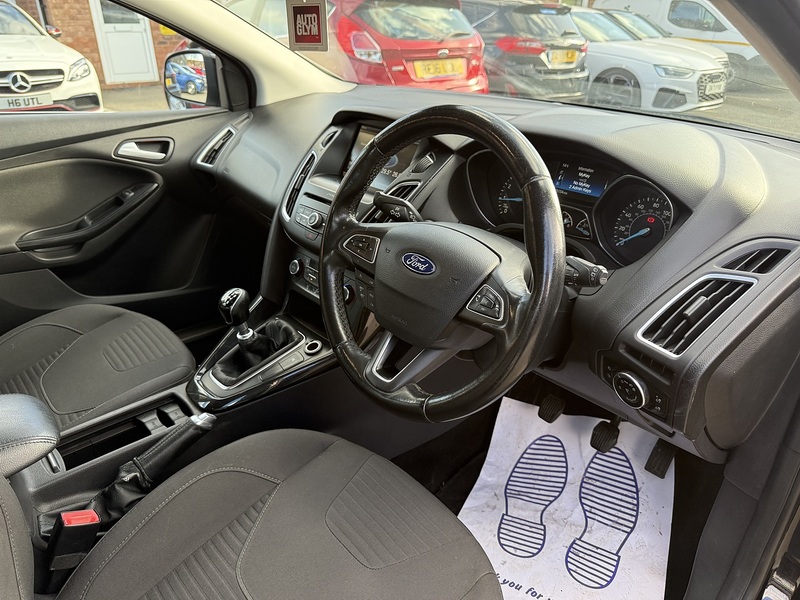 Ford Focus 1.0T EcoBoost Titanium Hatchback 5dr Petrol Manual Euro 6 (s/s) (125 ps) - U2441