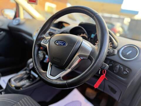 Ford Fiesta 1.0T EcoBoost Zetec Hatchback 5dr Petrol Powershift Euro 6 (100 ps) - U2442
