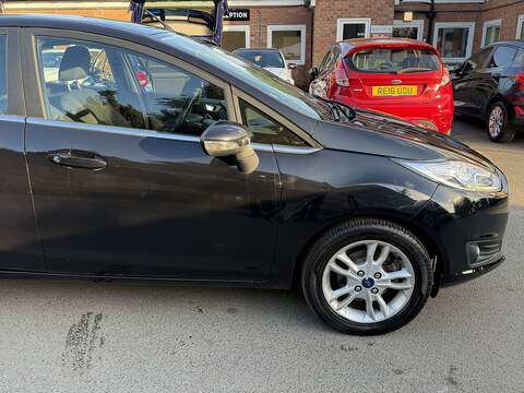 Ford Fiesta 1.0T EcoBoost Zetec Hatchback 5dr Petrol Powershift Euro 6 (100 ps) - U2442
