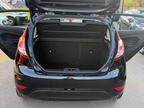 Ford Fiesta 1.0T EcoBoost Zetec Hatchback 5dr Petrol Powershift Euro 6 (100 ps) - U2442