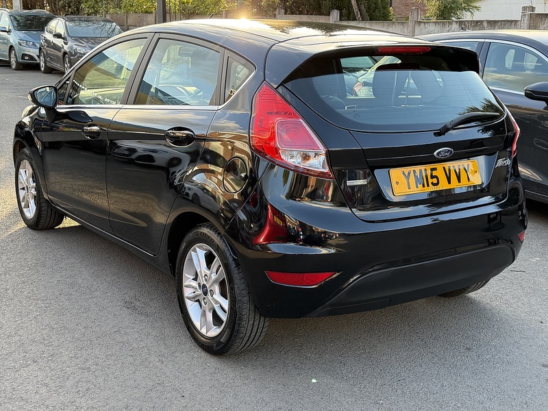 Ford Fiesta 1.0T EcoBoost Zetec Hatchback 5dr Petrol Powershift Euro 6 (100 ps) - U2442