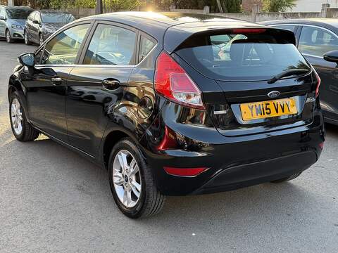 Ford Fiesta 1.0T EcoBoost Zetec Hatchback 5dr Petrol Powershift Euro 6 (100 ps) - U2442