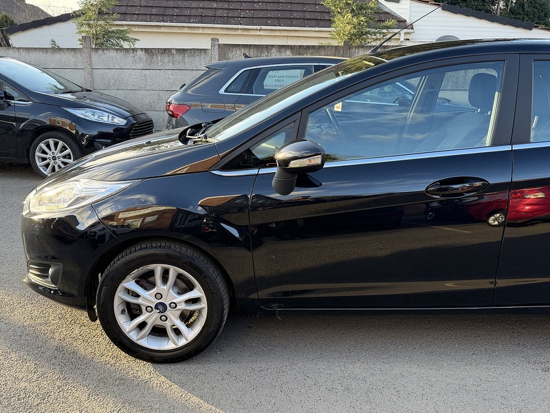 Ford Fiesta 1.0T EcoBoost Zetec Hatchback 5dr Petrol Powershift Euro 6 (100 ps) - U2442