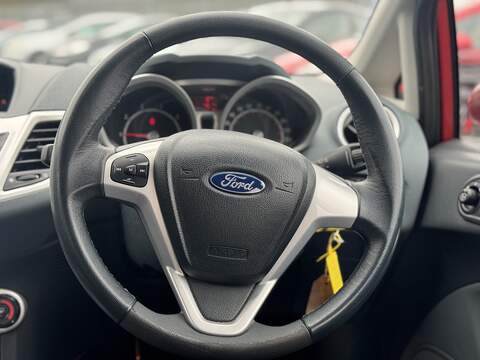 Ford Fiesta Zetec - U2444