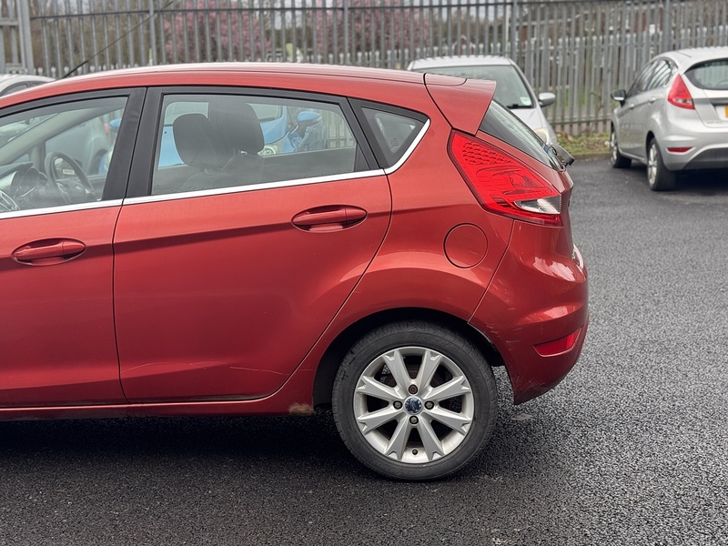 Ford Fiesta Zetec - U2444