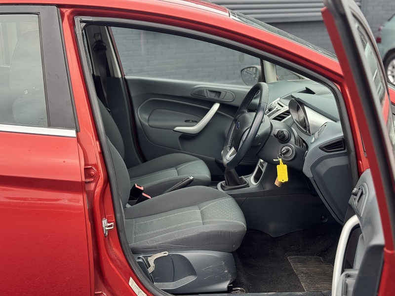 Ford Fiesta Zetec - U2444