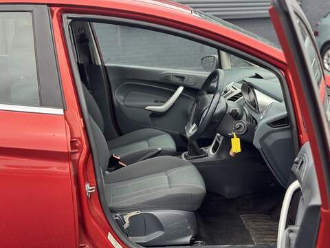 Ford Fiesta Zetec - U2444