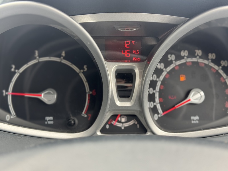 Ford Fiesta Zetec - U2444