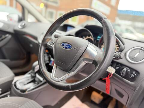 Ford Fiesta 1.0T EcoBoost Zetec Hatchback 5dr Petrol Powershift Euro 6 (100 ps) - U2446