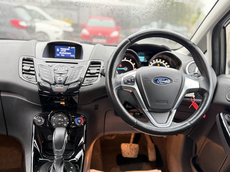 Ford Fiesta 1.0T EcoBoost Zetec Hatchback 5dr Petrol Powershift Euro 6 (100 ps) - U2446