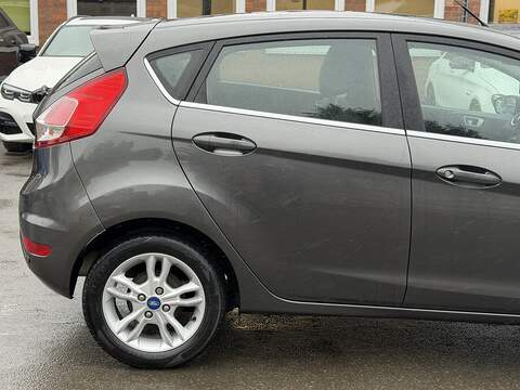 Ford Fiesta 1.0T EcoBoost Zetec Hatchback 5dr Petrol Powershift Euro 6 (100 ps) - U2446
