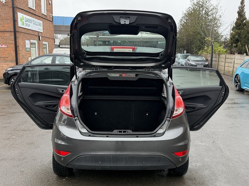 Ford Fiesta 1.0T EcoBoost Zetec Hatchback 5dr Petrol Powershift Euro 6 (100 ps) - U2446