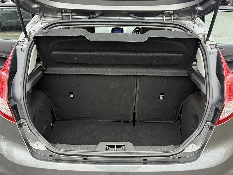 Ford Fiesta 1.0T EcoBoost Zetec Hatchback 5dr Petrol Powershift Euro 6 (100 ps) - U2446