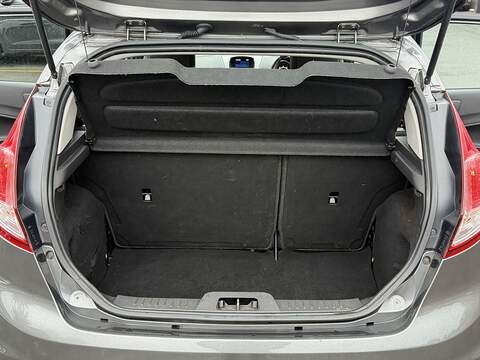 Ford Fiesta 1.0T EcoBoost Zetec Hatchback 5dr Petrol Powershift Euro 6 (100 ps) - U2446