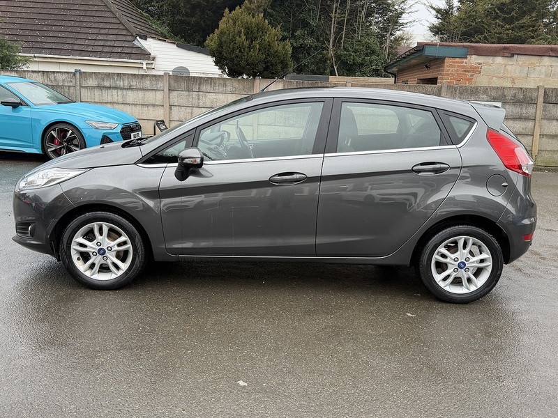 Ford Fiesta 1.0T EcoBoost Zetec Hatchback 5dr Petrol Powershift Euro 6 (100 ps) - U2446