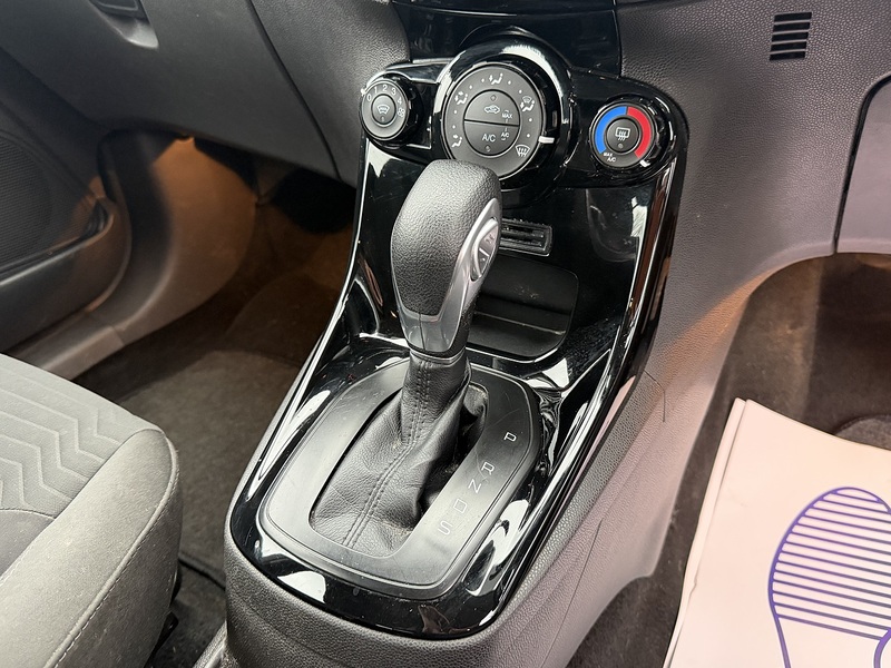 Ford Fiesta 1.0T EcoBoost Zetec Hatchback 5dr Petrol Powershift Euro 6 (100 ps) - U2446