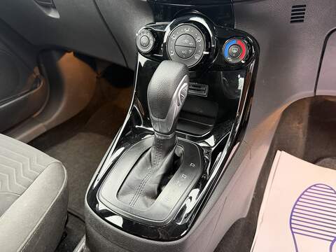 Ford Fiesta 1.0T EcoBoost Zetec Hatchback 5dr Petrol Powershift Euro 6 (100 ps) - U2446