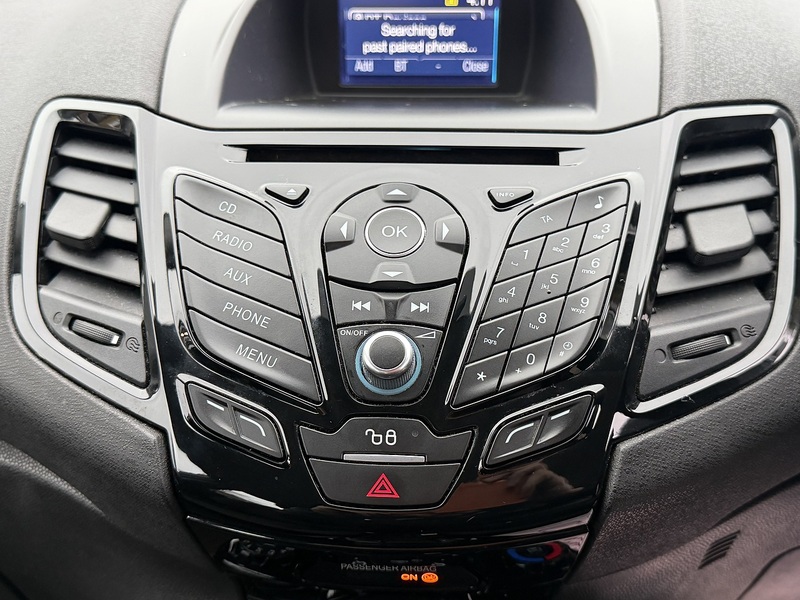 Ford Fiesta 1.0T EcoBoost Zetec Hatchback 5dr Petrol Powershift Euro 6 (100 ps) - U2446