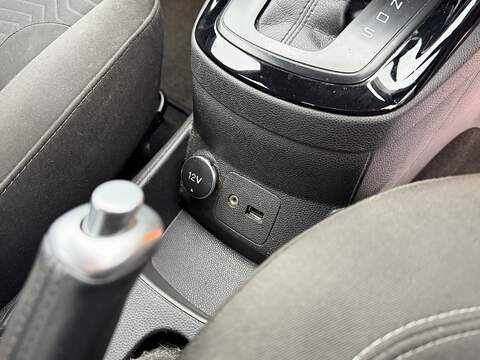 Ford Fiesta 1.0T EcoBoost Zetec Hatchback 5dr Petrol Powershift Euro 6 (100 ps) - U2446