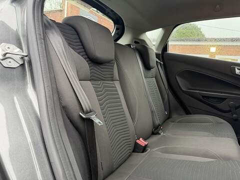 Ford Fiesta 1.0T EcoBoost Zetec Hatchback 5dr Petrol Powershift Euro 6 (100 ps) - U2446