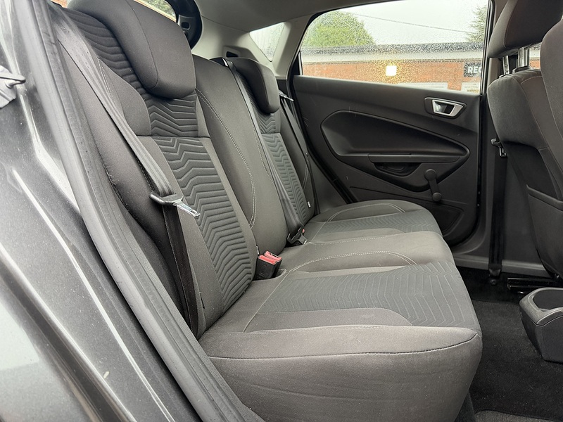 Ford Fiesta 1.0T EcoBoost Zetec Hatchback 5dr Petrol Powershift Euro 6 (100 ps) - U2446