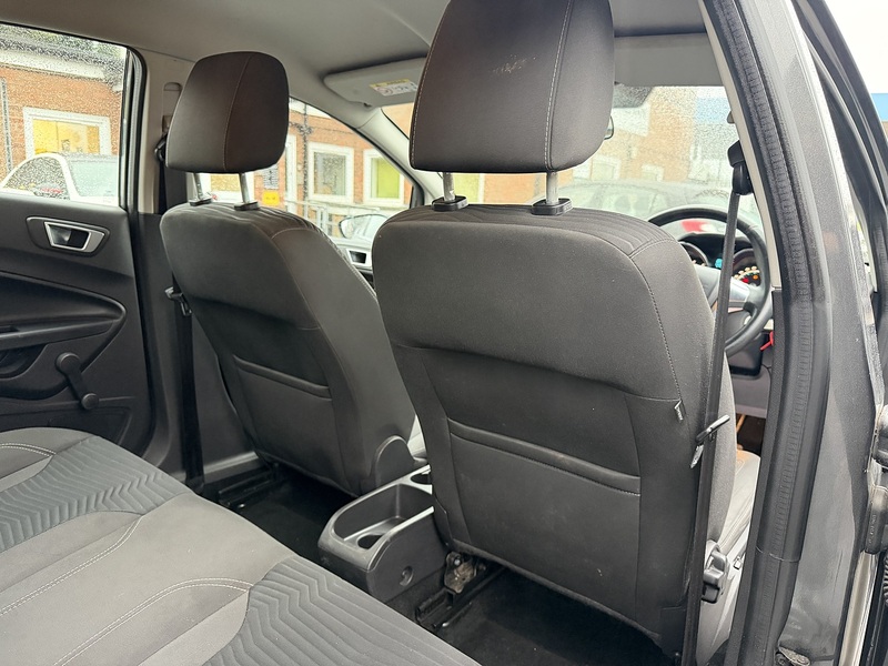 Ford Fiesta 1.0T EcoBoost Zetec Hatchback 5dr Petrol Powershift Euro 6 (100 ps) - U2446