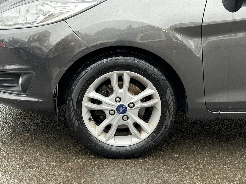 Ford Fiesta 1.0T EcoBoost Zetec Hatchback 5dr Petrol Powershift Euro 6 (100 ps) - U2446