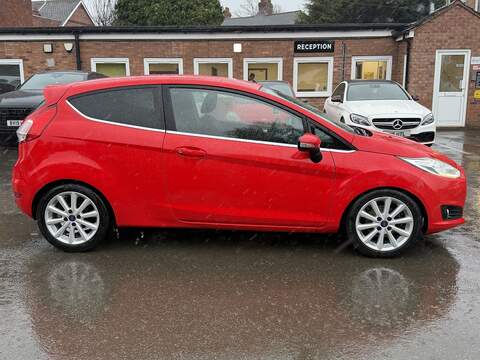 Ford Fiesta 1.0T EcoBoost Titanium Hatchback 3dr Petrol Powershift Euro 6 (100 ps) - U2447