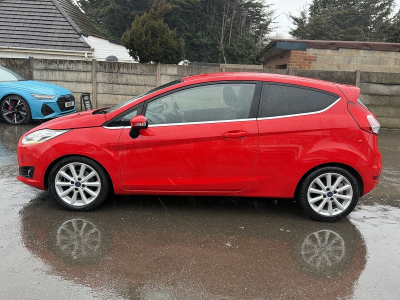 Ford Fiesta 1.0T EcoBoost Titanium Hatchback 3dr Petrol Powershift Euro 6 (100 ps) - U2447